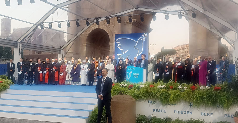 Քոնստանդինոսի կամարին շուրջ