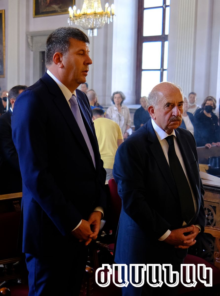 Գատըգիւղի քաղաքապետ Օտապաշը եւ Հերման Պալեան (Լուսանկար՝ Մկրտիչ Արծիւեան)