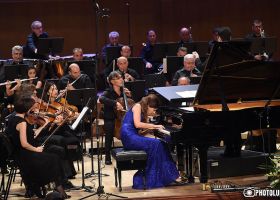 Հայաստանի Ֆիլհարմոնիք նուագախումբը ելոյթի պահուն