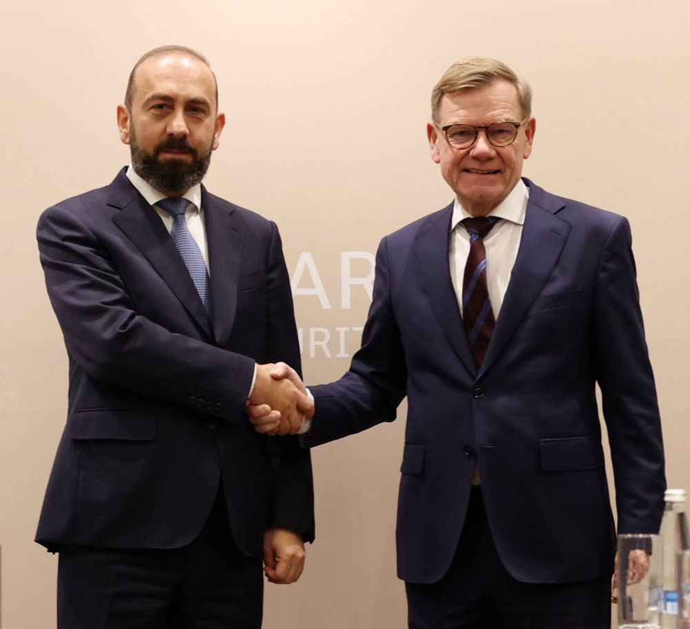 Արարատ Միրզոյեան Եոհան Վատեֆուլի հետ