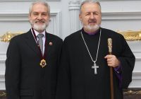 Կարպիս Չափքան եւ Սրբազան Հայրը (Լուսանկարներ՝ Արի Թաշ)