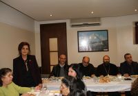 Պահքի ճաշին Տ. Սահակ Եպսկ. Մաշալեան եւ իր սեղանակիցները (Լուսանկարները՝ քաղաքապետարանէն)