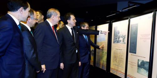 Էրտողան կը շրջի ցուցահանդէսը