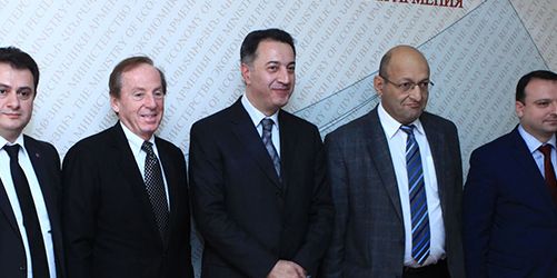 Ստորագրման արարողութեան մասնակիցները