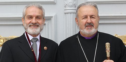 Կարպիս Չափքան եւ Սրբազան Հայրը (Լուսանկարներ՝ Արի Թաշ)