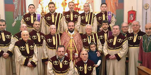 Տ. Շահէն Քհնյ. Օհանեան եւ դպիրները (Լուսանկարը՝ եկեղեցիէն)