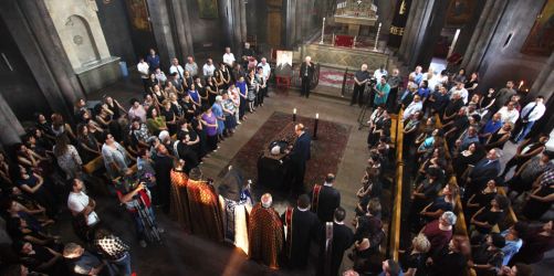 Հոգեհանգիստ՝ Հրաչեայ Թամրազեանի դագաղին շուրջ (Լուսանկարներ՝ News.am)